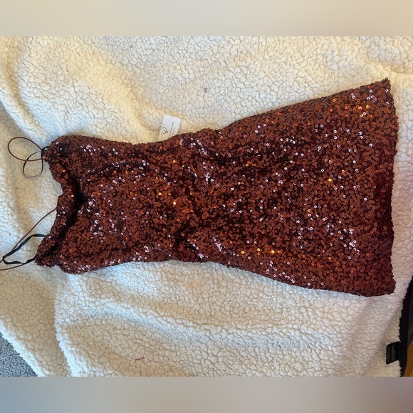 Beautiful copper sequin short dress from Windsor, NEVER WORN - Picture 4 of 4